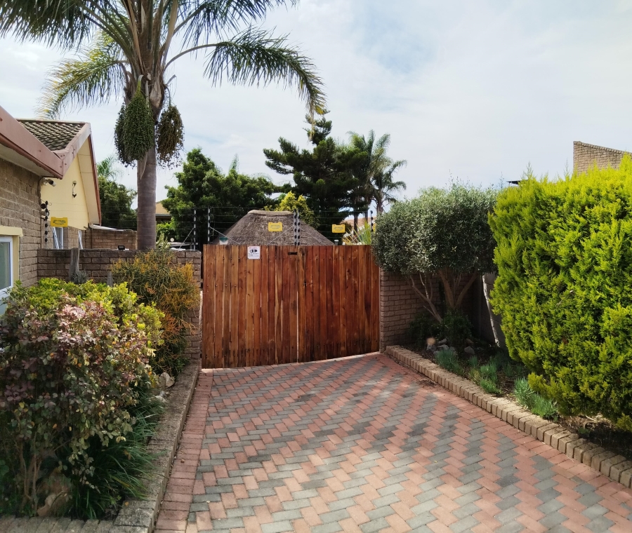 4 Bedroom Property for Sale in Azalea Park Eastern Cape